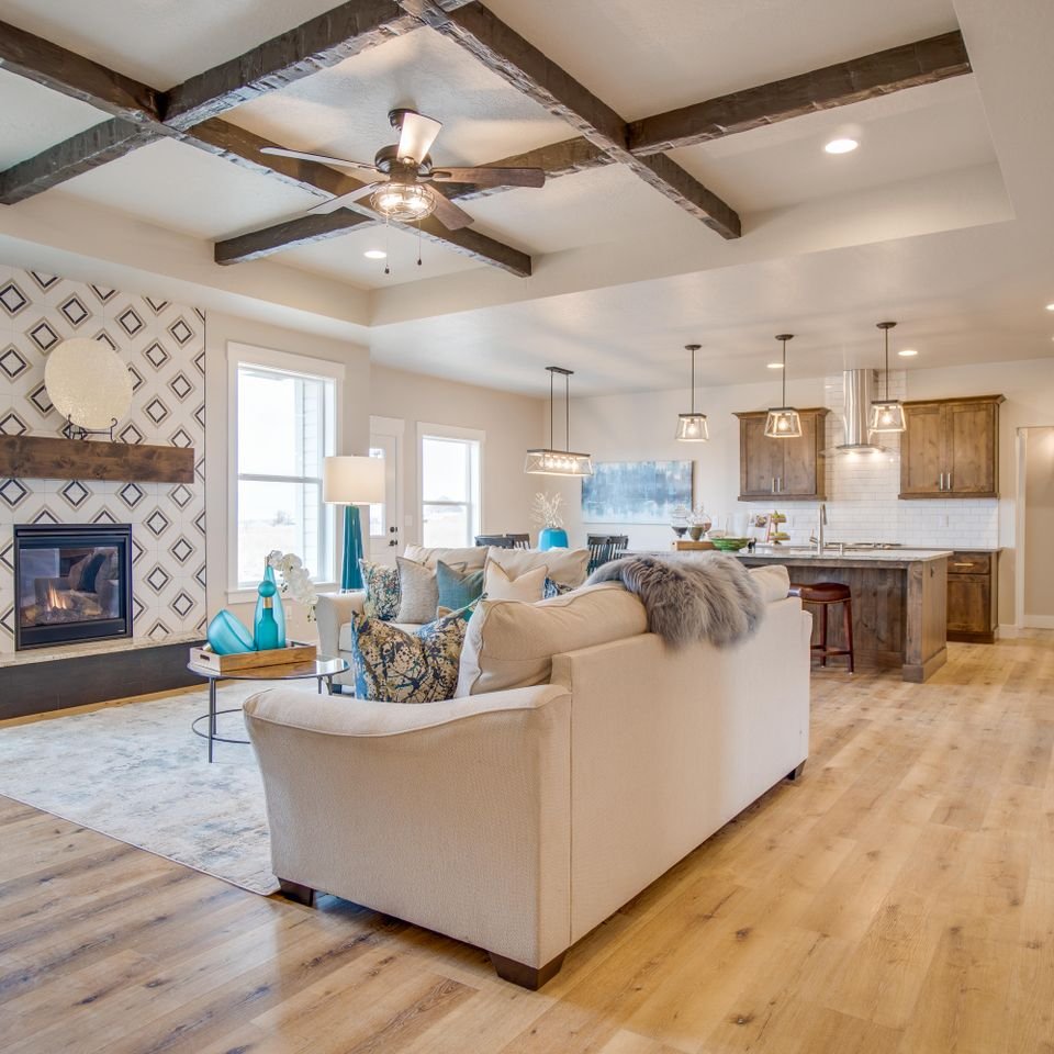 Custom Living Room and Dining Room in Middleton, ID